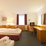 Hotel Motodrom 3*