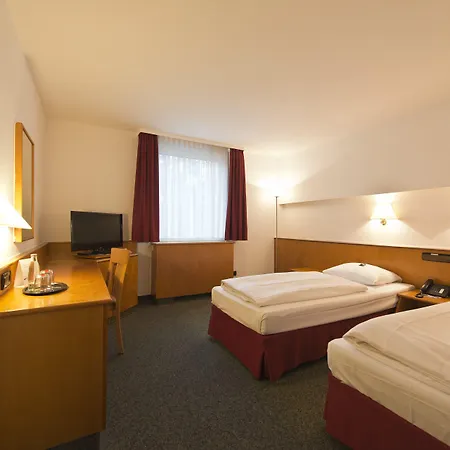 Motodrom Hotel 3*